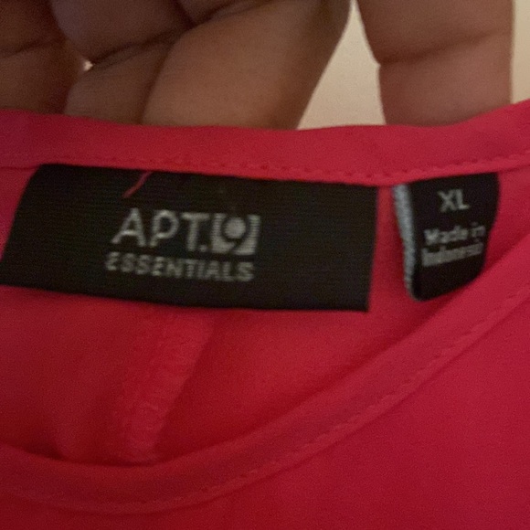 🌹🌺🌼❤️❤️❤️🌻Summer tops apt9 sold!!!!! - Picture 2 of 2